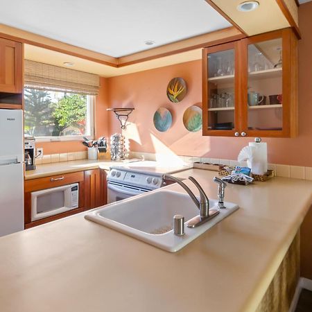 Bamboo Suite, 1 Bedroom, Sleeps 4, Pool & Bbq, Pre-Renovation Summer Sale Kihei Exterior photo