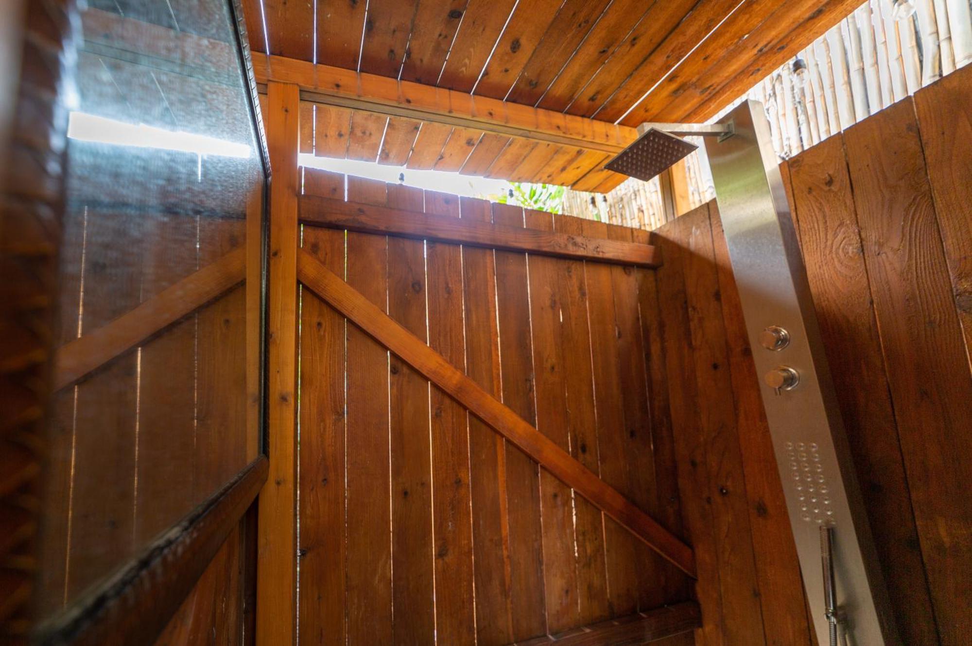 Bamboo Suite, 1 Bedroom, Sleeps 4, Pool & Bbq, Pre-Renovation Summer Sale Kihei Exterior photo
