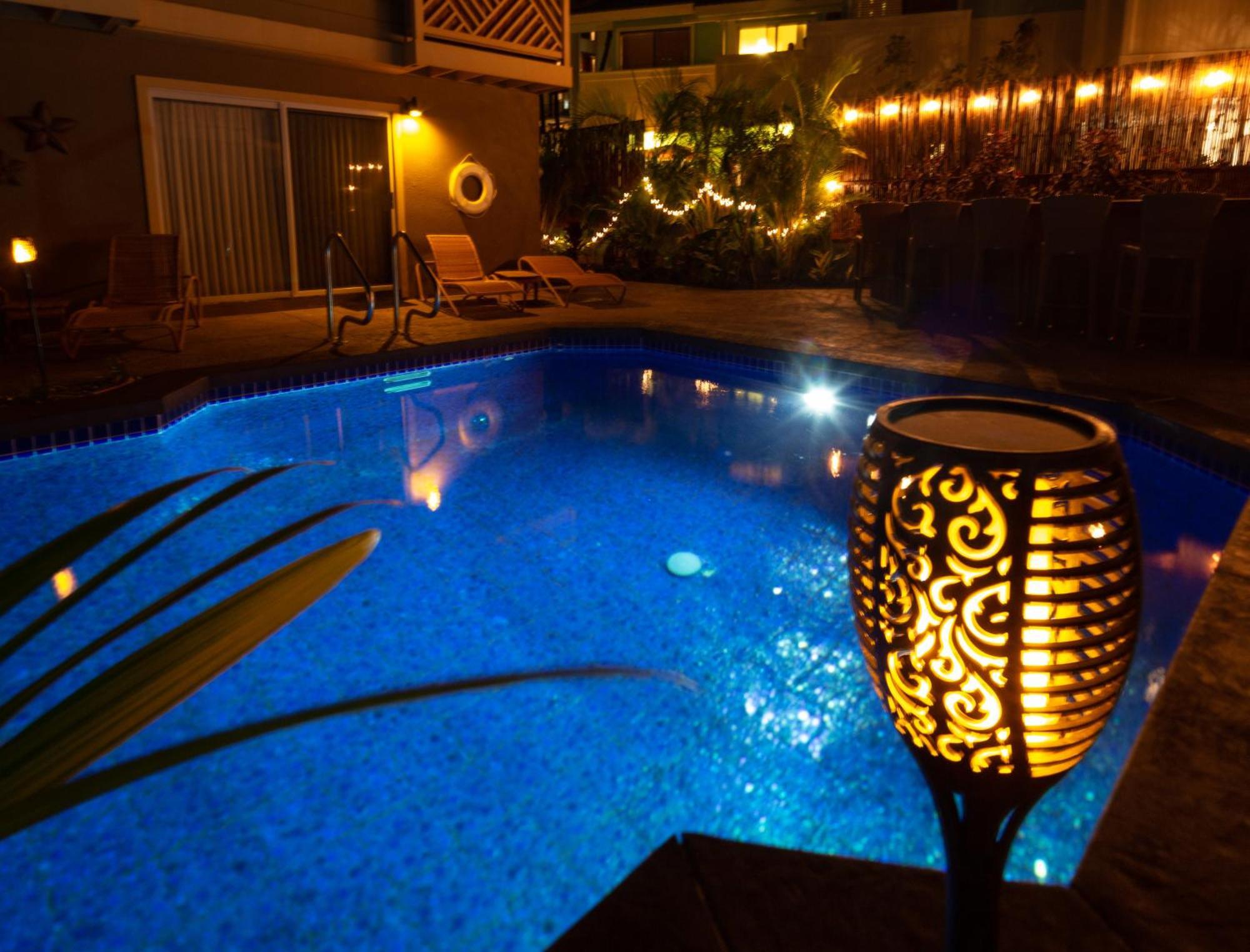 Bamboo Suite, 1 Bedroom, Sleeps 4, Pool & Bbq, Pre-Renovation Summer Sale Kihei Exterior photo