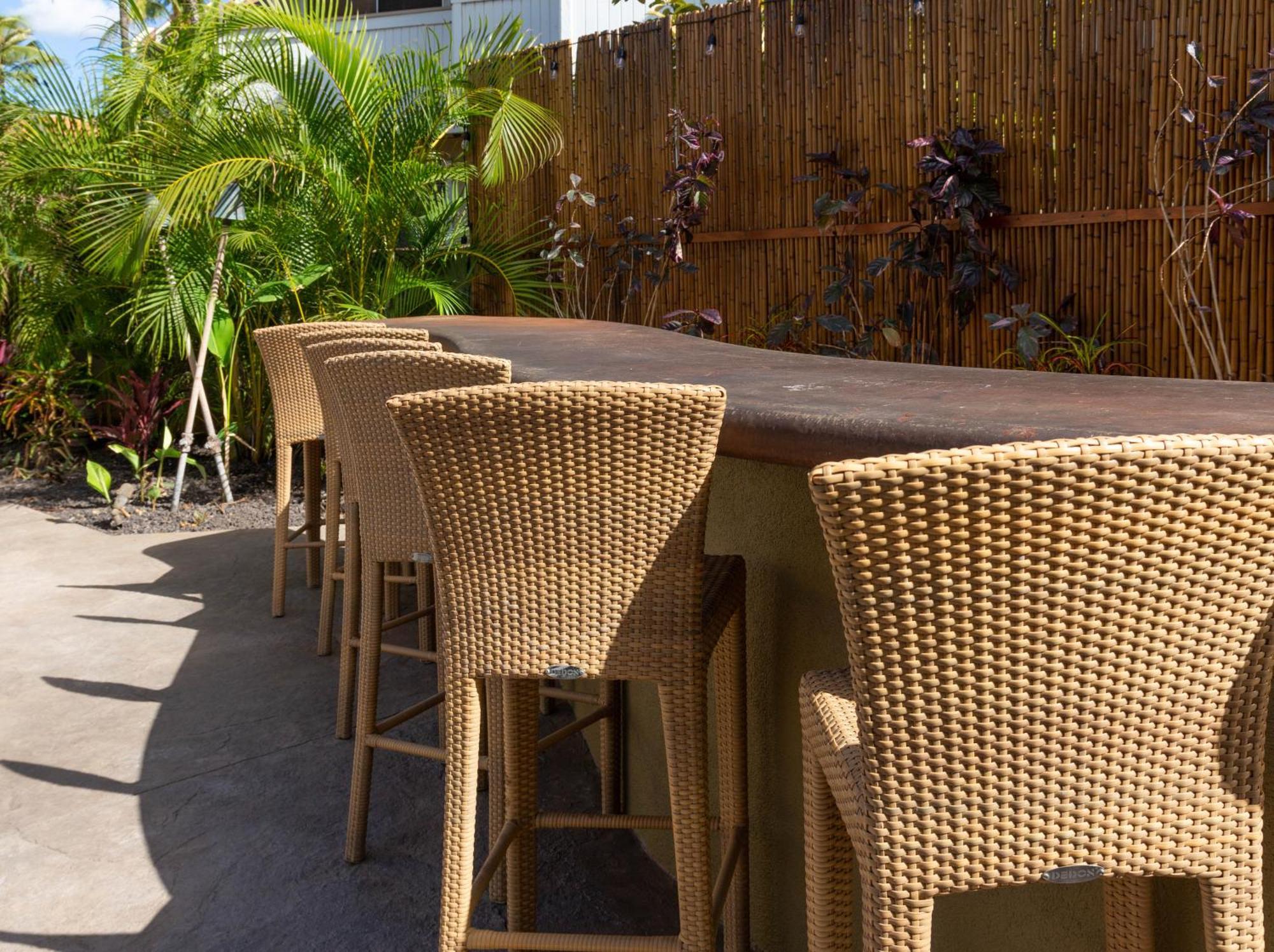 Bamboo Suite, 1 Bedroom, Sleeps 4, Pool & Bbq, Pre-Renovation Summer Sale Kihei Exterior photo
